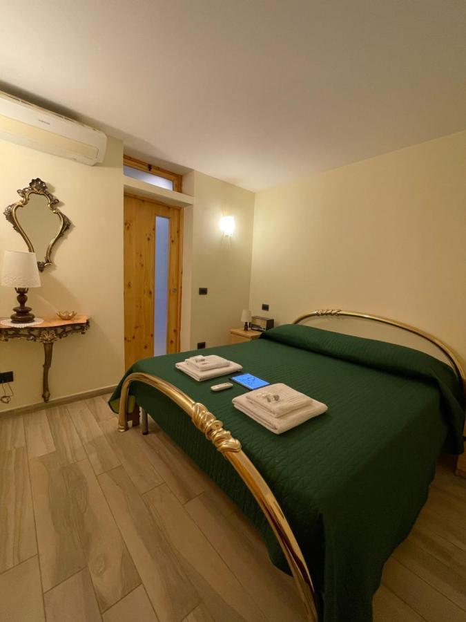 נאפולי Queen Carolina'S Homes - Apartments In Old Town מראה חיצוני תמונה
